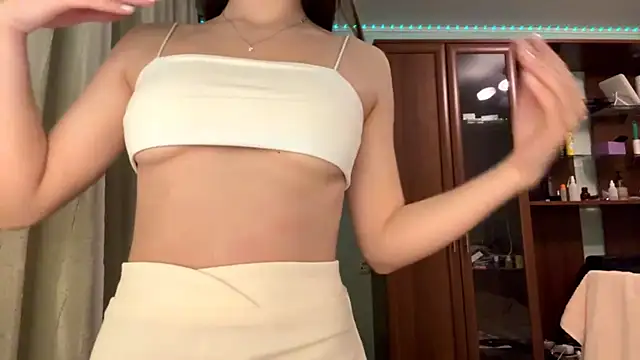 Adel_strongwoman's cam snapshot