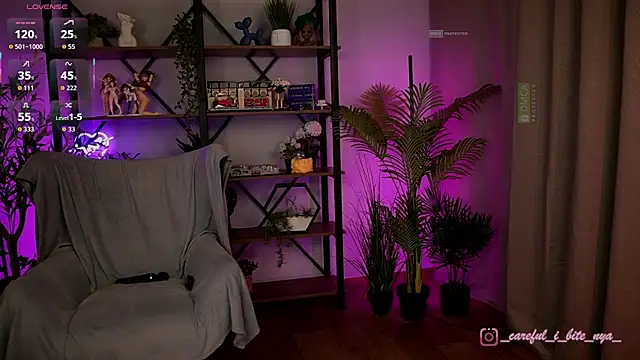 careful_i_bite_nya's cam snapshot