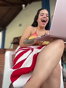 JuanitaMore01's cam snapshot