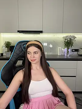 CurlyLara's cam snapshot