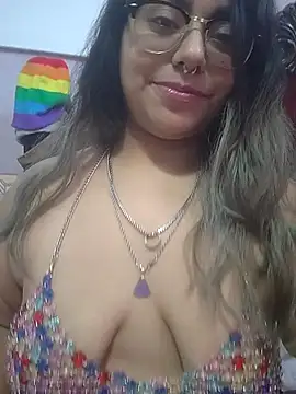 Lovelyrainn's cam snapshot