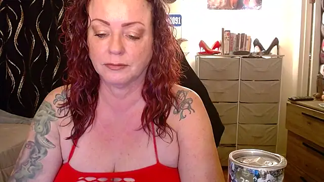 Nikkimastersgirl1091's cam snapshot