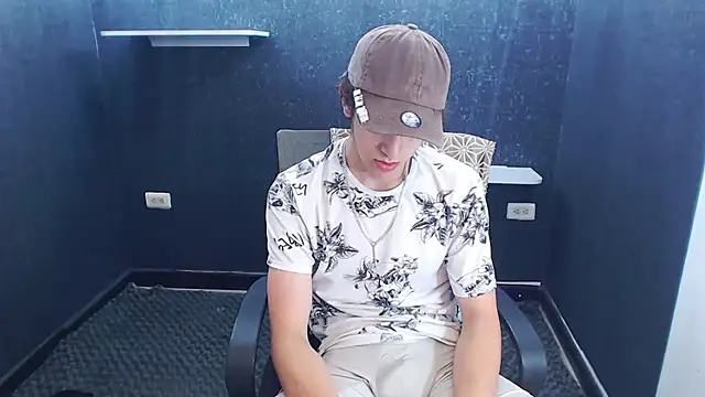 Kerverr_ live sex cam