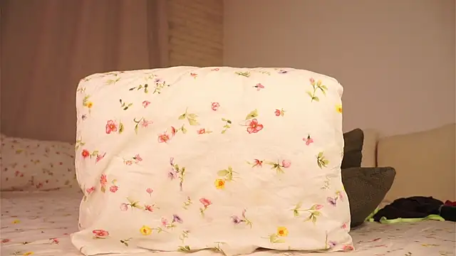 Anna_Nicol's cam snapshot