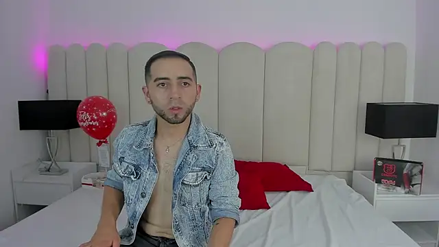 Lushian_Luna's cam snapshot