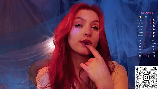 GildedKitten's cam snapshot