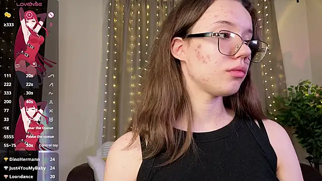 FabiolaCowing's cam snapshot