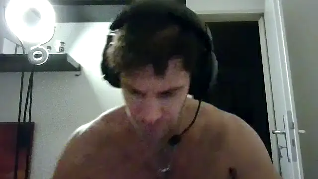 alpha-hunk's cam snapshot