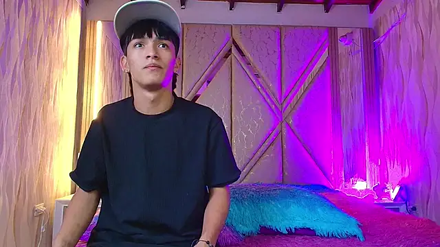 Theskinnyboys's cam snapshot