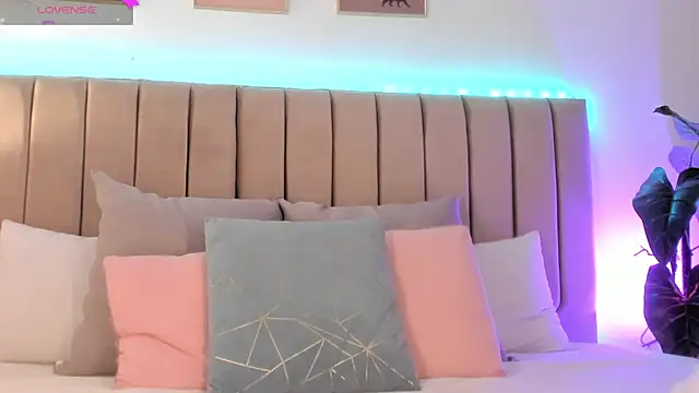 Victoria_romanox live sex cam