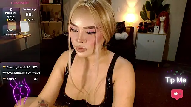 Lolitaloove69 live sex cam