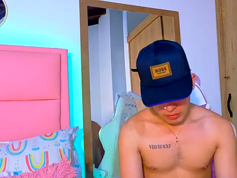 latiin_boy21's cam snapshot