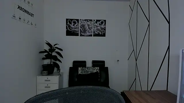 James_Adams_01's cam snapshot