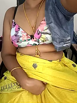 Tamil-hotwife's cam snapshot