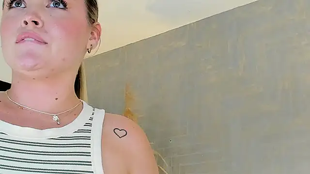 GaiaBaker's cam snapshot