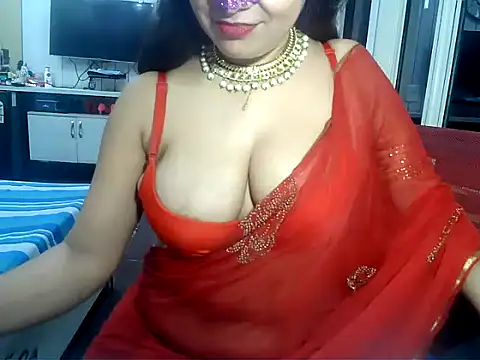 yourradhika's cam snapshot