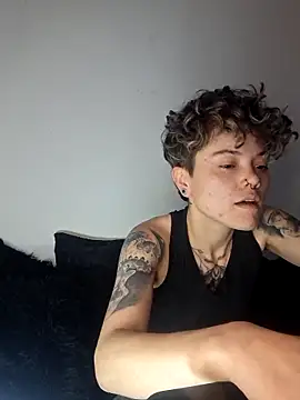 megan_cr's cam snapshot