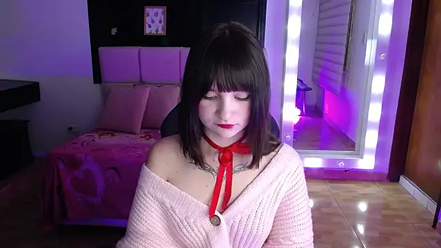 _Charlotte_Collins_'s cam snapshot