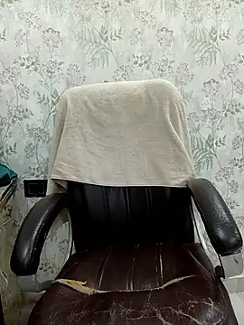 Slutty_queen18's cam snapshot