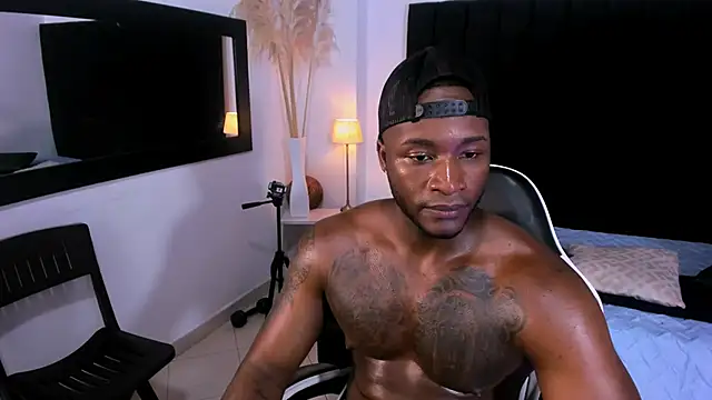 chrstian_lewis1's cam snapshot