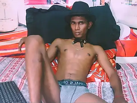 IndianThuggin's cam snapshot