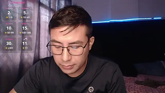 andrewmhilton_'s cam snapshot