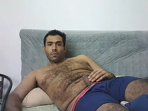 AlphaLatinoBear's cam snapshot