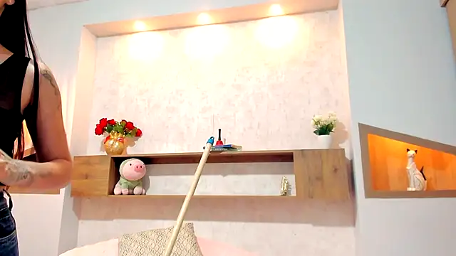 Emilly_Beaumont's cam snapshot