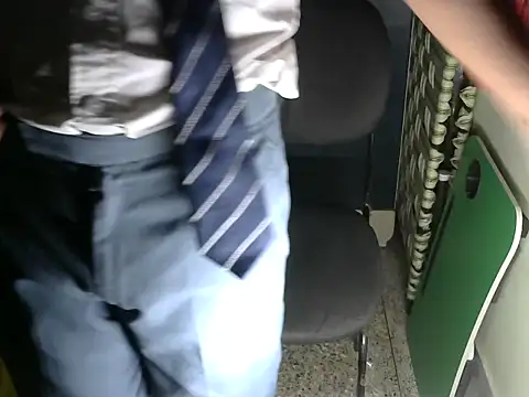 aloneboy1996's cam snapshot