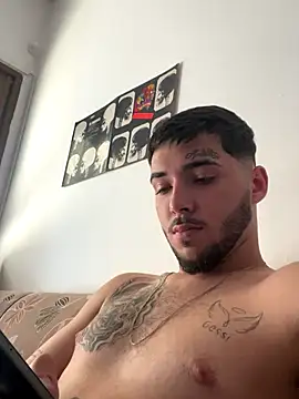 Bbzinha_18's cam snapshot