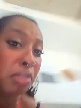 Your_Paris live sex cam