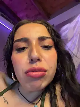 sweetbrunette22's cam snapshot