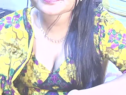 Nusrat_Faria07's cam snapshot