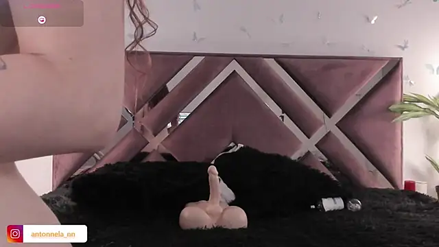 _Antonnela_'s cam snapshot