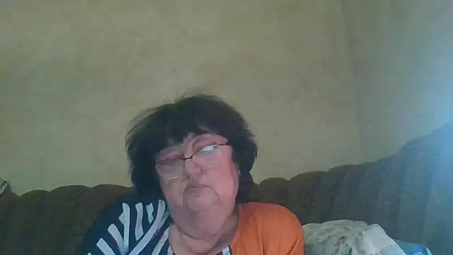 MilaSky5303's cam snapshot