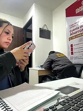 Emily-7_ live sex cam