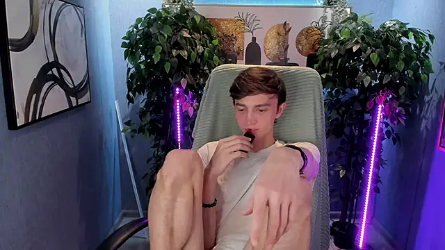 John_Weasley live sex cam