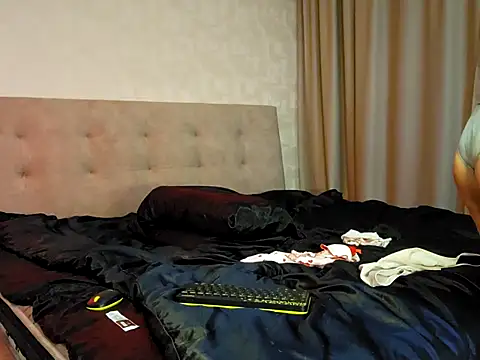 -Yummybabes-'s cam snapshot