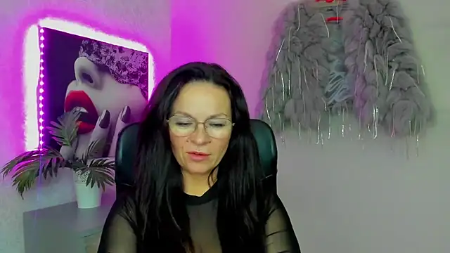 HelenLuxx's cam snapshot