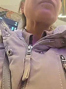 Fuxy-love69's cam snapshot