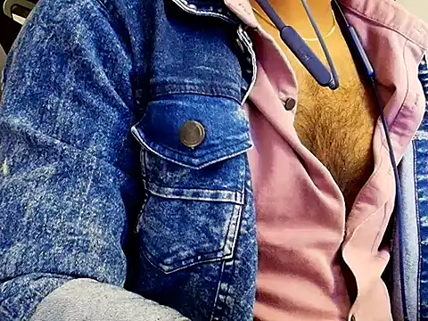 RuvoxXneXo live sex cam