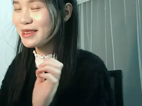 Nunaa18 live sex cam