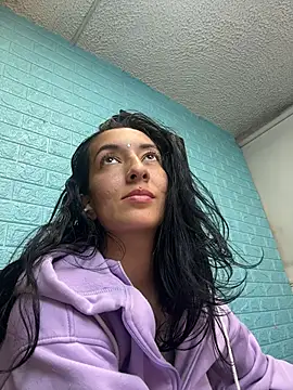 SALOME_KORLAND's cam snapshot