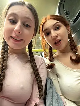 FroggyAnna live sex cam