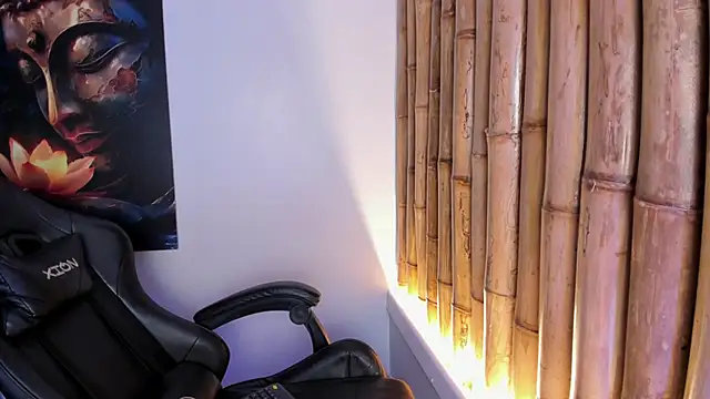 charlotte_mitchell_'s cam snapshot