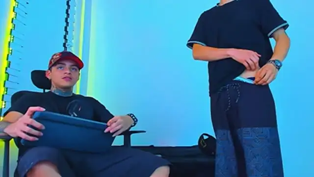 HOT_boy2025 live sex cam