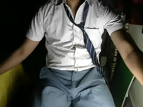 aloneboy1996 live sex cam