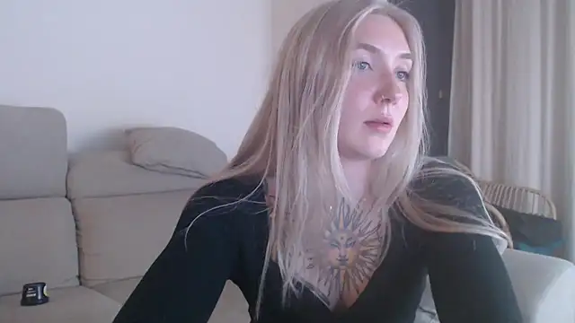 tattoobbgirl's cam snapshot