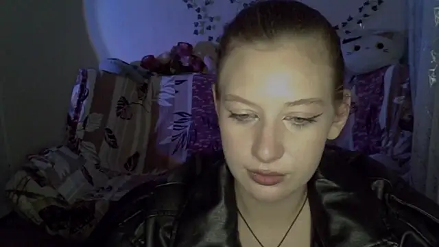 Lily_Ember's cam snapshot