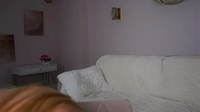 SunnivaCovil live sex cam